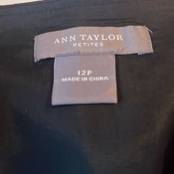 Red black floral rose mermaid Ann Taylor Petites skirt 12 - Picture 4 of 7